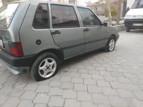 Denizli'de şoke eden olay! Sokağa girip araçların lastiklerini kestiler - 3