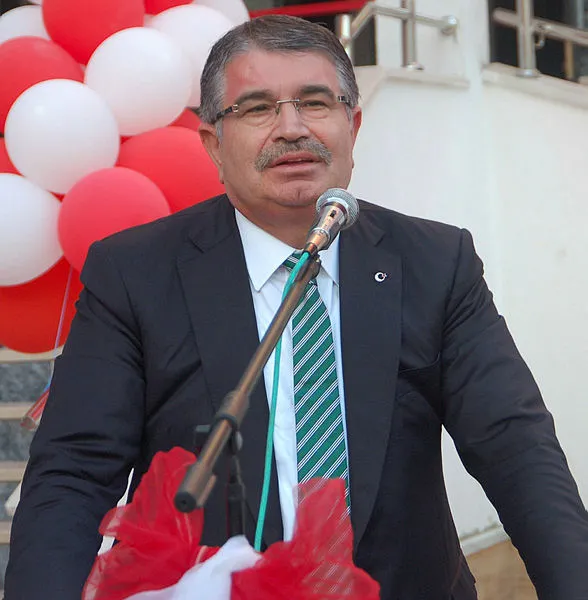 FETÖ’nün askeri İdris Naim Şahin Akşener’in gözdesi olmuş! İşte hainler için seferber olan İP’li vekil adayının karanlık geçmişi