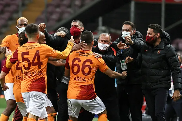 derbi-zaferinin-ardindan-fatih-terimden-ilk-aciklama-kolay-degil-1620506015017.jpg Derbi zaferinin ardından Fatih Terim'den ilk açıklama! ''Kolay değil...'' - 2