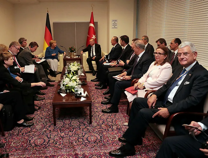 Başkan Erdoğan Almanya Başbakanı Merkel ile görüştü