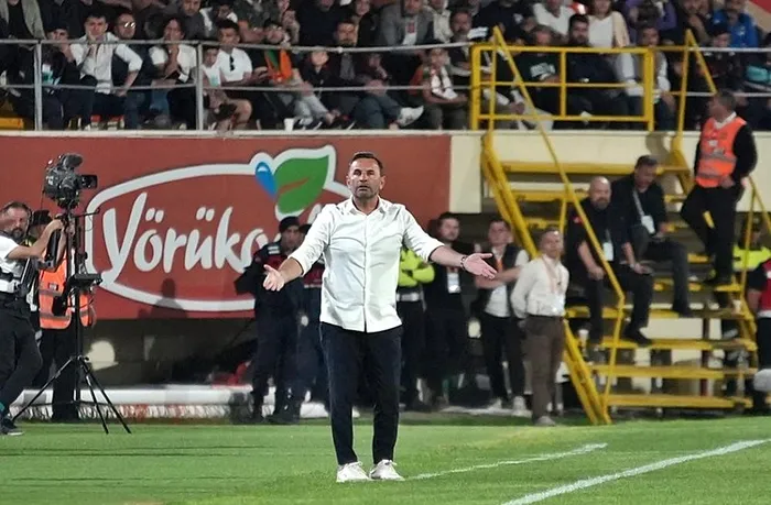 okan-buruktan-fenerbahceye-gozdagi-sampiyonluk-aciklamasi-1713215803542.jpg Okan Buruk'tan Fenerbahçe'ye gözdağı! Şampiyonluk açıklaması - 4