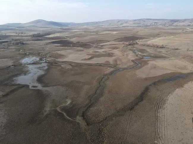 8 ayda 1 damla su dusmedi