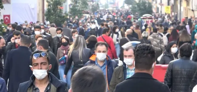 İstanbul’dan son dakika yaşam haberi | Taksim’de sokağa çıkma kısıtlaması öncesi insan seli