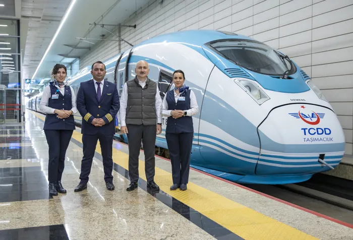 Ankara - Sivas hızlı treni ilk seferi için başkentten hareket etti! Ulaştırma ve Altyapı Bakanı Adil Karaismailoğlu'ndan A Haber'e özel açıklamalar - 10