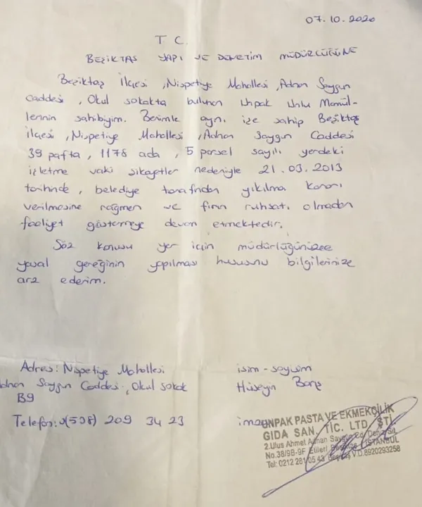 7-yildir-neden-yikilmiyor-1604946150970.jpeg 7 yıldır neden yıkılmıyor? Araçlar ve yayalar o yapı nedeniyle yolu kullanamıyor - 2