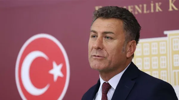 yalanda-nirvana-chpli-vekil-henuz-cocugu-olmayan-kaymakamin-damadini-torpille-ise-aldirdigini-savundu-1663695939433.jpg Yalanda nirvana! CHP’li vekil henüz çocuğu olmayan kaymakamın damadını torpille işe aldırdığını savundu - 5