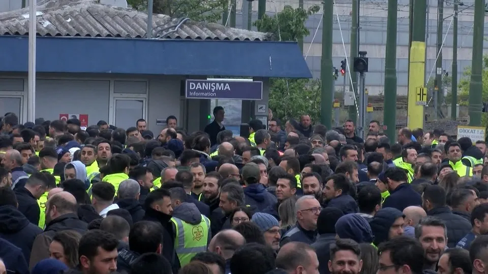 Metro İstanbul’da kriz derinleşiyor: İşçiler grev kararı aldı