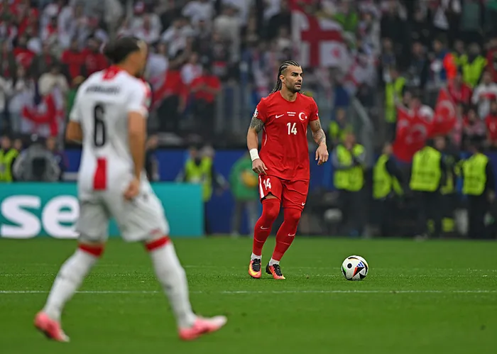 abdulkerim-bardakcidan-carpici-euro-2024-aciklamasi-turnuvada-kimseden-cekincemiz-yok-1718810889220.jpg Abdülkerim Bardakçı'dan çarpıcı EURO 2024 açıklaması: Turnuvada kimseden çekincemiz yok - 6