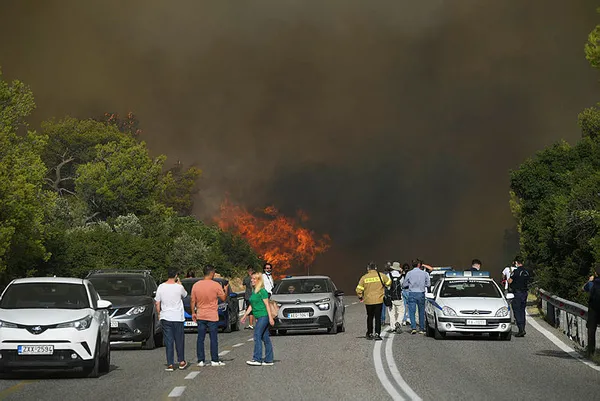 Başkan Erdoğan talimat verdi! Türkiye’den Yunanistan’a yangın söndürme desteği