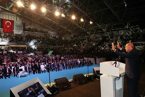 Başkan Erdoğan’dan Kılıçdaroğlu’na başörtüsü çağrısı: Samimiysen anayasa değişikliğini yapalım