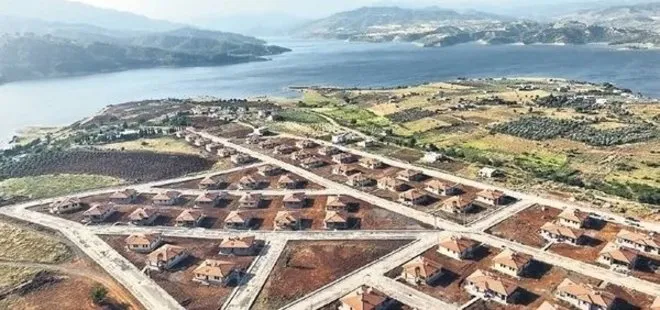 Depremzedeler çifte bayram yaşadı! Devlet yeni yuvalarını teslim etti