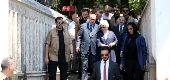 Cumhurbaşkanı Erdoğan’dan kabir ziyareti