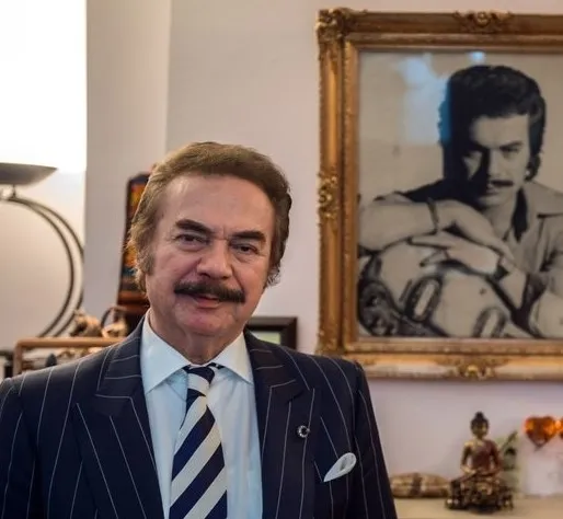 Usta sanatçı Orhan Gencebay tekneden düştü! Apar topar hastaneye kaldırıldı