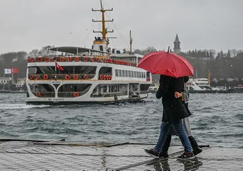 HAVA DURUMU | Meteorolojiden kuvvetli yağış alarmı! İstanbul için gün verdiler! Dalga dalga geliyor