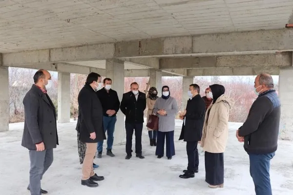 Son dakika: Yangında evleri kül olan aileye 41 bin TL destek sağlandı - 5