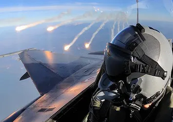 Türk Jetleri PKK ve PYD'yi hedef aldı