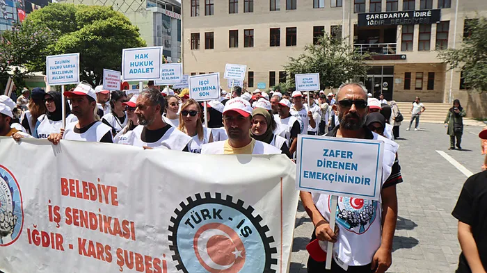 DEM’li Iğdır Belediyesi’nde işçi kıyımı! 204 kişi SMS ile işten çıkarıldı...