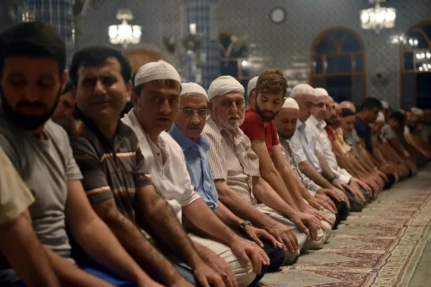 RAMAZAN BAYRAMI HUTBESİ 2024 KONUSU| Diyanet bayram hutbesi konusunu ve metninin yayınladı: ’Ramazan Bayramı: Birlik, Beraberlik ve Kardeşlik Günleri’