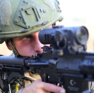 Mehmetçik yerli silahlarla teröristlerin peşinde