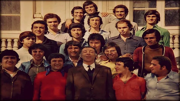 Sevenleri usta oyuncu Münir Özkul'u son yolculuğuna uğurladı - 4