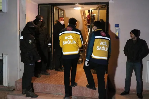 erzincanda-aile-faciasi-genc-kadin-psikolojik-sorunlari-olan-kardesi-tarafindan-olduruldu-1640588413707.jpg Erzincan’da aile faciası! Genç kadın psikolojik sorunları olan kardeşi tarafından öldürüldü - 2