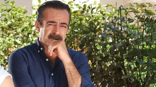 edho-efraim-kimdir-edho-efraim-levent-ulgen-kimdir-kac-yasinda-hangi-dizilerde-oynadi-1635256277766.jpg EDHO Efraim kimdir? EDHO Efraim Levent Ülgen kimdir, kaç yaşında, hangi dizilerde oynadı? - 3