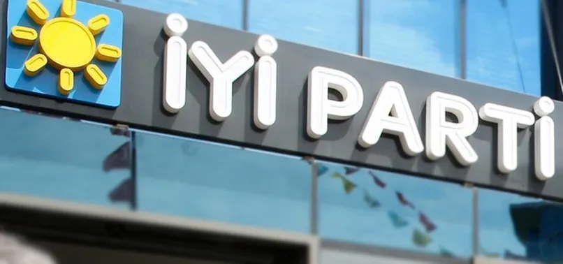 İYİ Parti'de yaprak dökümü sürüyor! Alaşehir teşkilatında 21 yönetim kurulu üyesi görevlerinden istifa etti