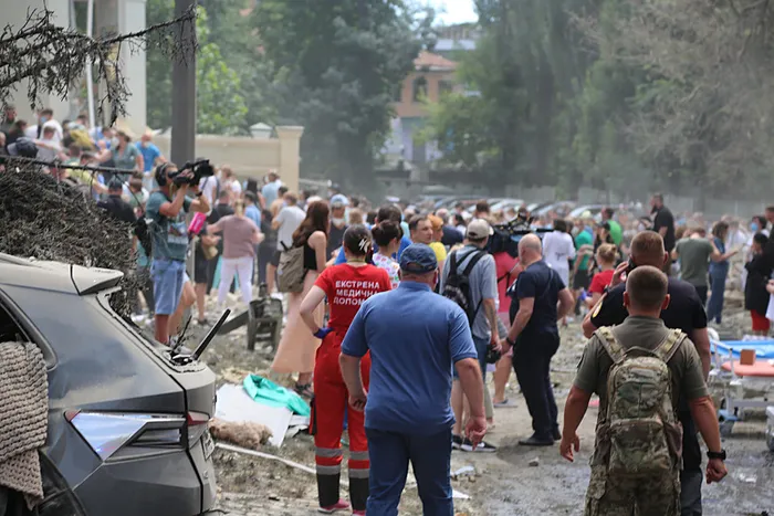 1720509333359.jpg Rusya Ukrayna'da çocuk hastanesini vurdu! Can kaybı her geçen dakika artıyor! Açıklama geldi... - 1