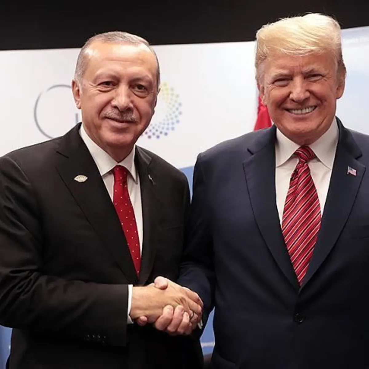 Diplomasi masasında kritik zirve! Başkan Erdoğan Trump ile görüştü! “Türkiye her türlü desteği vermeye hazır”