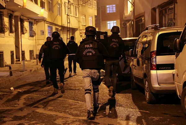 Suriye'de eğitilerek İstanbul'a gönderilen teröristler yakalandı - 6
