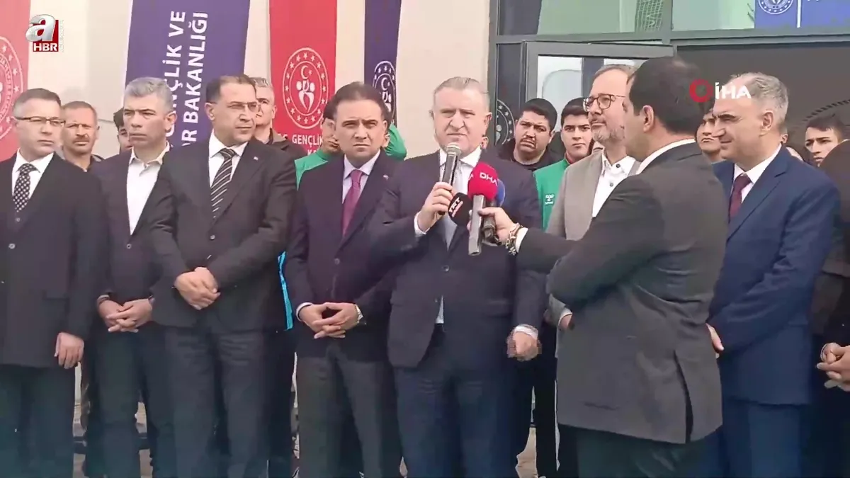 Bakan Bak, Soma’da stat açılışı yaptı