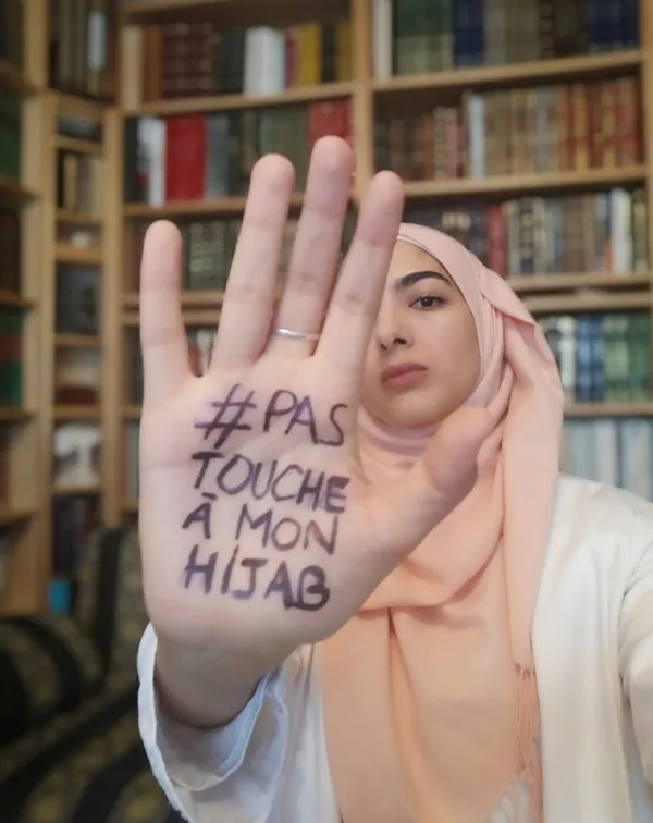 Fransa’da Müslüman kadınlar İslam düşmanlığına karşı ayaklandı: Başörtüme dokunma