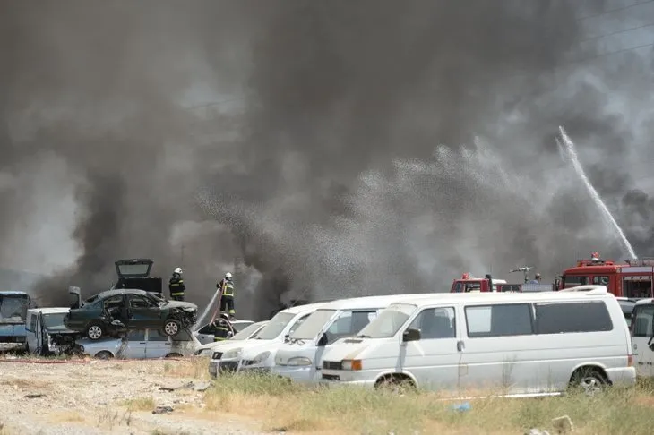 Kahramanmaraş’ta feci olay! 71 araç yanarak küle döndü