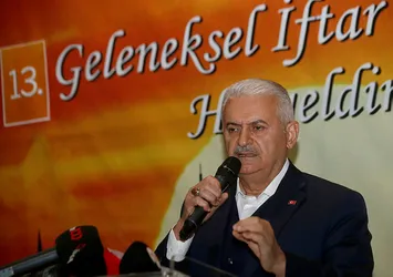 Binali Yıldırım, halcilerle iftar yaptı: Çözüm için elimden geleni yapacağım
