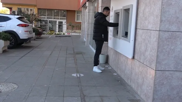 hesabina-yanlislikla-600-bin-lira-gelen-adamdan-alkislanacak-hareket-1636359258816.jpg Hesabına yanlışlıkla 600 bin lira gelen adamdan alkışlanacak hareket - 1