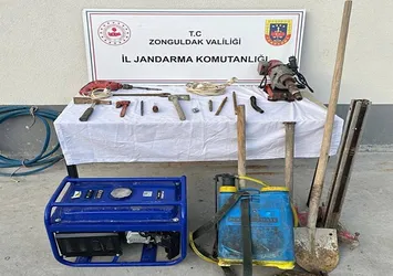 Kaçak kazı yapan iki şüpheli suçüstü yakalandı
