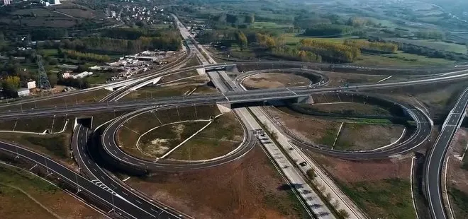 Ulaştırma ve Altyapı Bakanı Adil Karaismailoğlu’ndan yüksek standartlı ve emniyetli yol mesajı! Hayat Ulaşınca Başlar