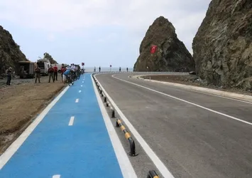Hatay’da Arsuz-Samandağ arasındaki 26 km bisiklet yolu açıldı