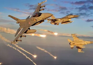 Türk jetleri Irak'ın Kuzeyini bombaladı
