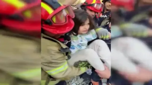 Kahramanmaraş'ta 50 saat sonra enkazdan Allah'ın selamıyla çıktı - 4