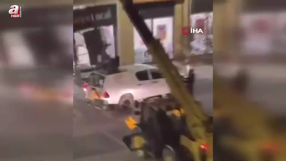 İş makinesi ile ATM çaldılar