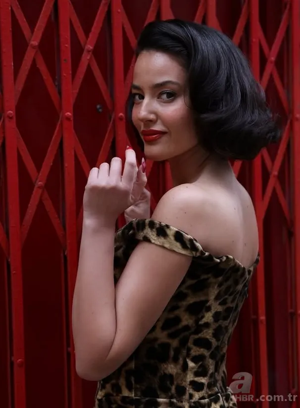 Bu tarihi bekleyin! Pelin Akil takipçilerini heyecanlandırdı 6