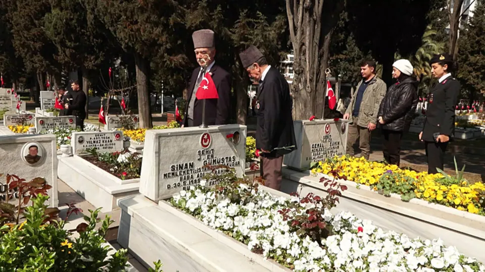 Şehitliklerde hüzünlü bayram arifesi!
