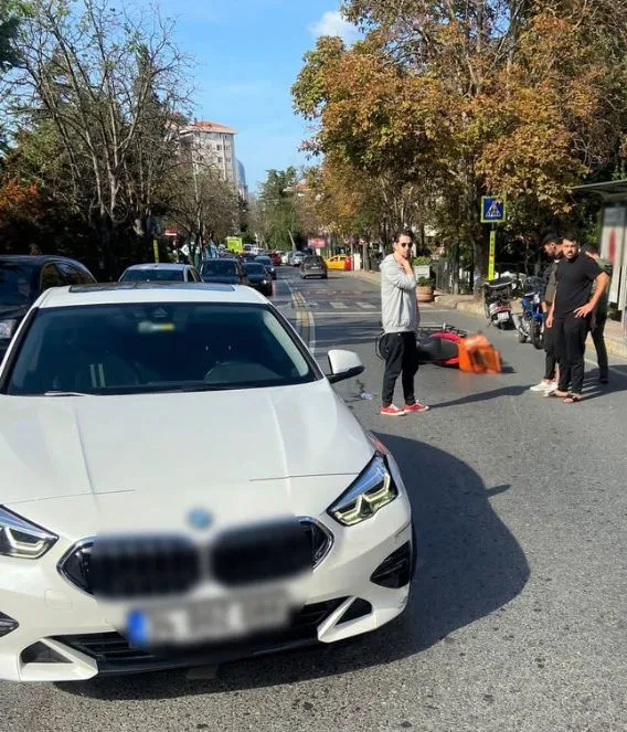 oyuncu-cemal-humal-kaza-gecirdi-yaralilar-sikayetci-oldu-1665490788110.jpg Oyuncu Cemal Hünal kaza geçirdi! Yaralılar şikayetçi oldu - 2