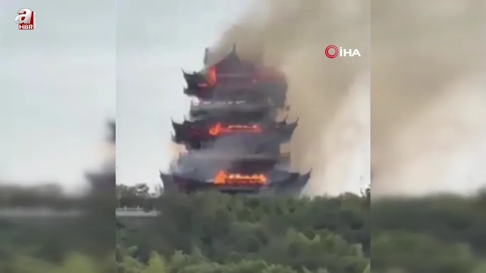 Çin’de bin 500 yıllık tapınakta yangın