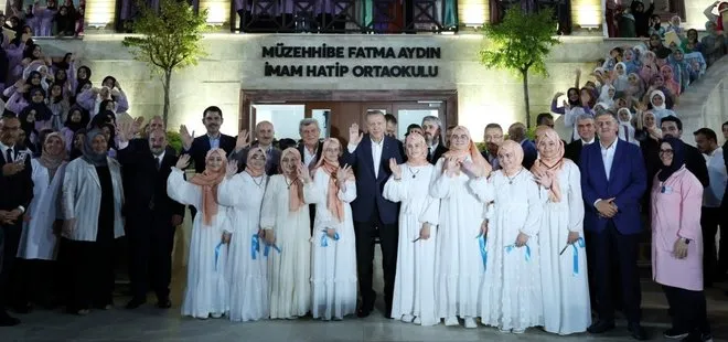 Başkan Erdoğan Kocaeli’de İmam Hatip Ortaokulu açılışına katıldı