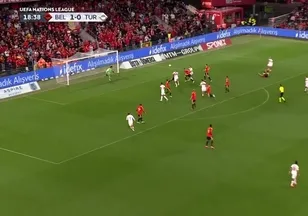 Abdülkerim'in kafasıyla gole çok yaklaştık!