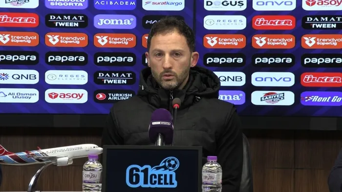 fenerbahce-maglubiyeti-sonrasi-tekkeden-carpici-aciklama-hak-etmedigimiz-bir-sonuc-aldik-1771107998980.jpg Fenerbahçe Teknik Direktörü Domenico Tedesco