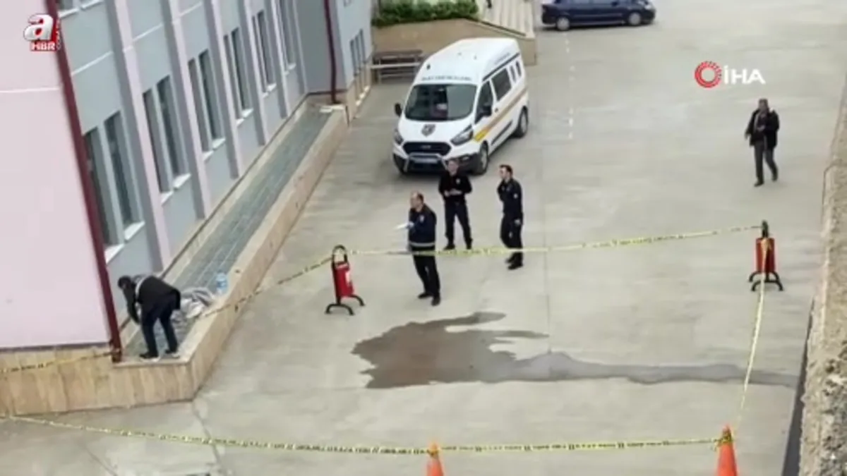 Kocaeli'de okulun 4'üncü katından düşen liseli ağır yaralandı