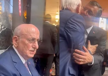TBMM’de 15 Temmuz töreni! İsmail Kahraman CHP'li Özgür Özel'le yaşadıkları anıyı paylaştı: Milli Görüş ceketini giymek de varmış...